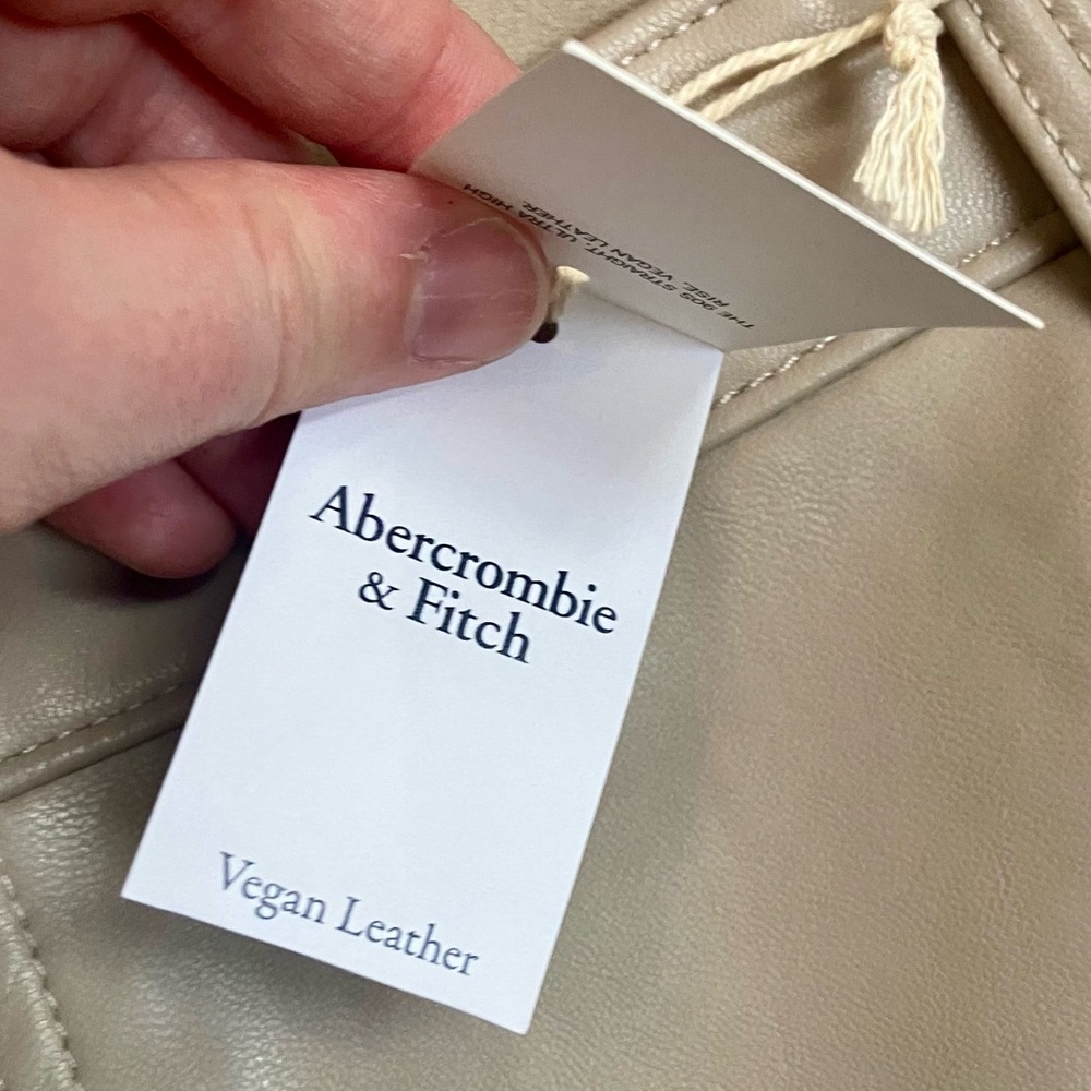 NEW Abercrombie & Fitch The 90's Straight Ultra High Faux Leather Pants Size 36 - Picture 6 of 8